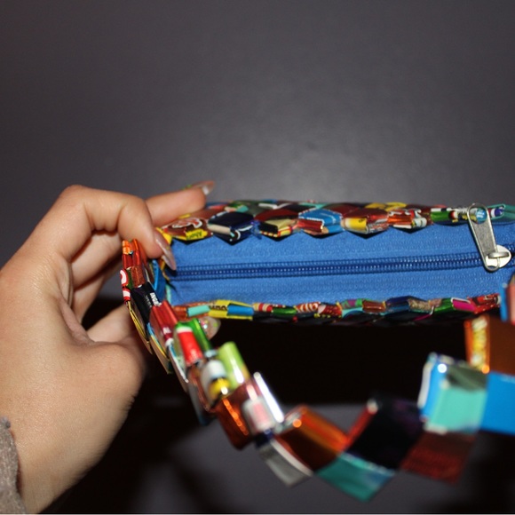 Mini Hand-crafted Original Purse - Picture 2 of 3
